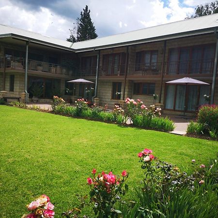 Mt Horeb Manor Кларенс Екстериор снимка
