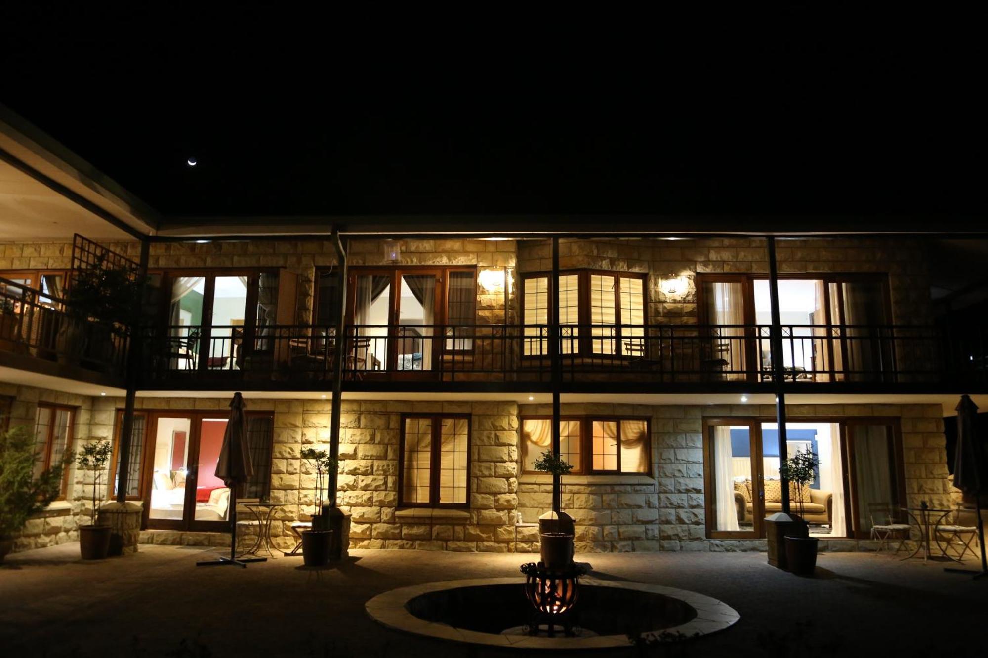Mt Horeb Manor Кларенс Екстериор снимка