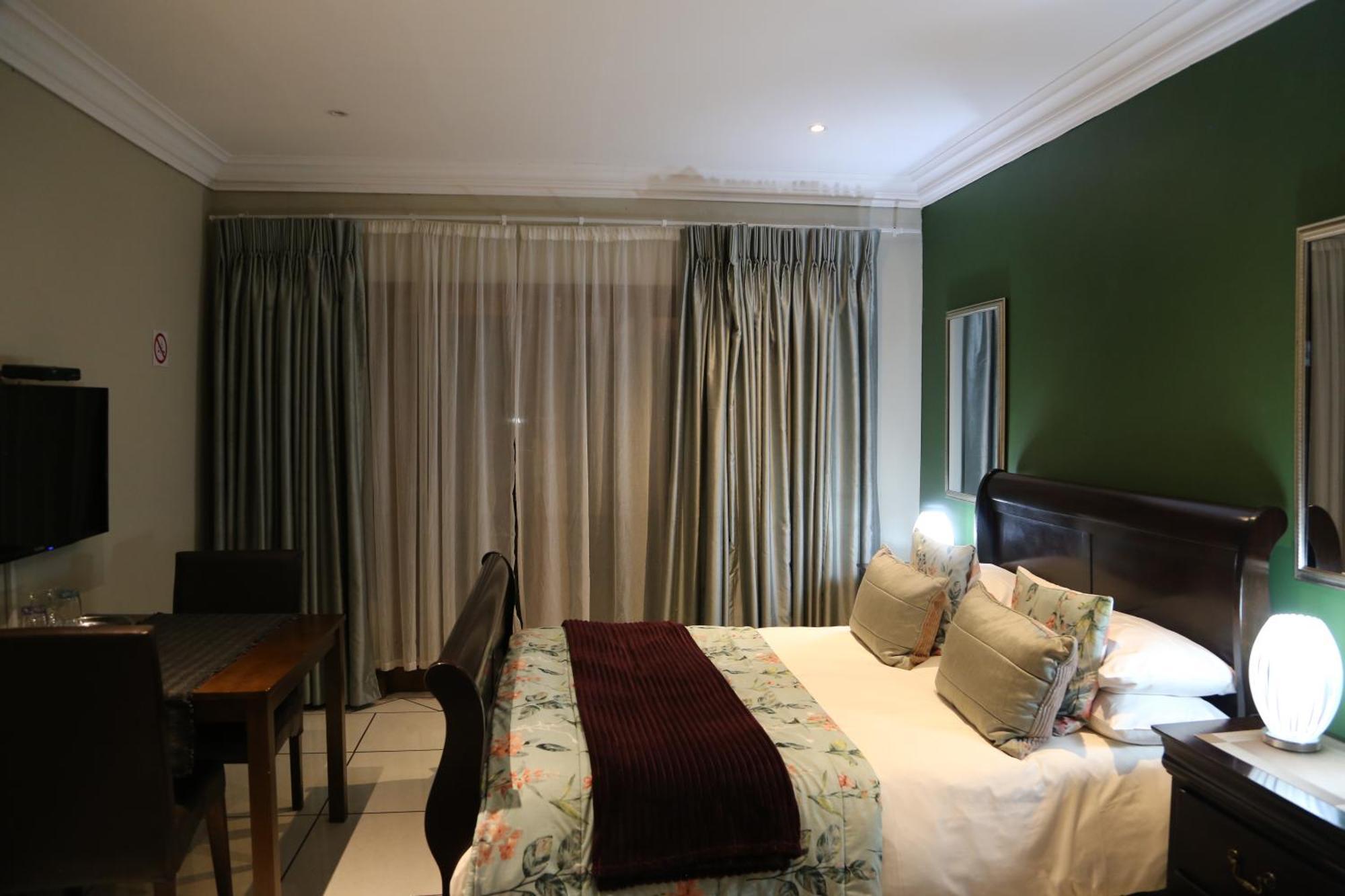 Mt Horeb Manor Кларенс Екстериор снимка